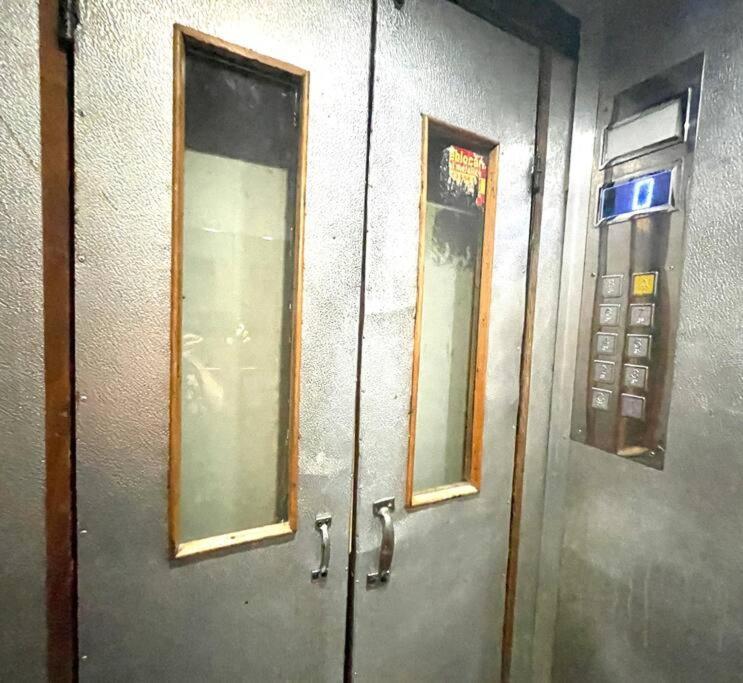 Apartament Cozy 1 Bedroom Flat, Ultracentral, Free Wifi *