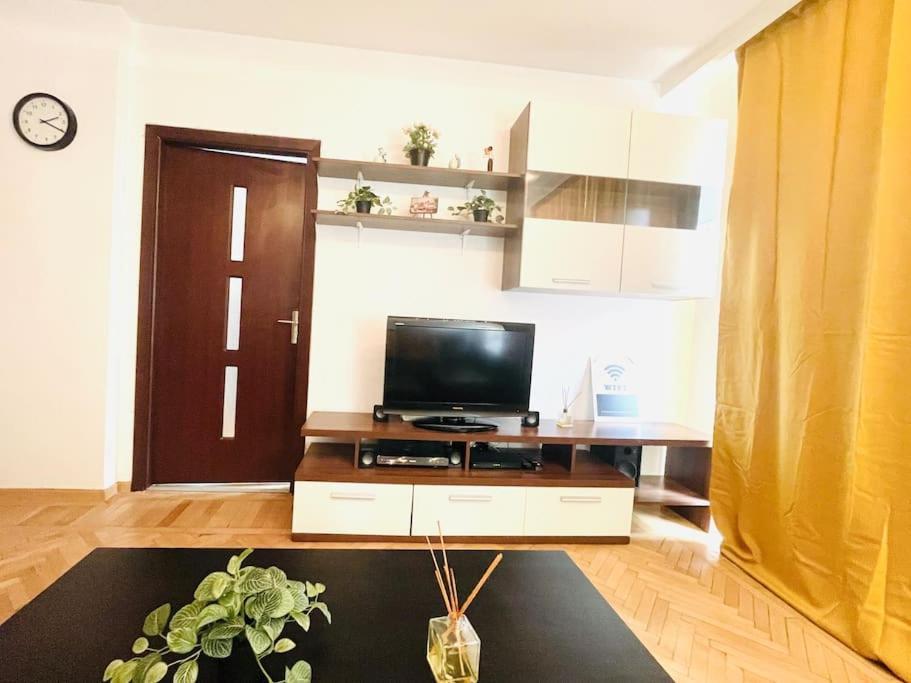 Apartament Cozy 1 Bedroom Flat, Ultracentral, Free Wifi